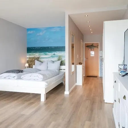 Апартаменты Strandhuus-ehem-strandhotel-wohnung-strandbude-204-typ-iii Хайлигенхафен